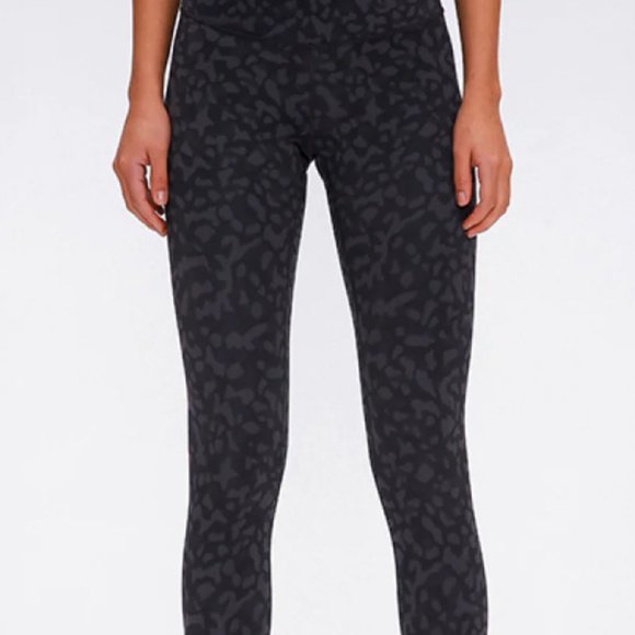 Black Leopard Lululemon Leggings - Picture 1 of 3